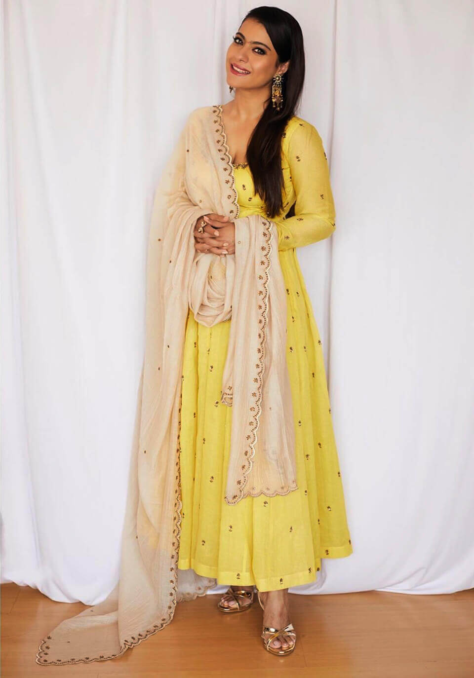 Dazzlerr: Ethnic Outfit Ideas of These Bollywood Divas are Perfect Ideas for Celebration