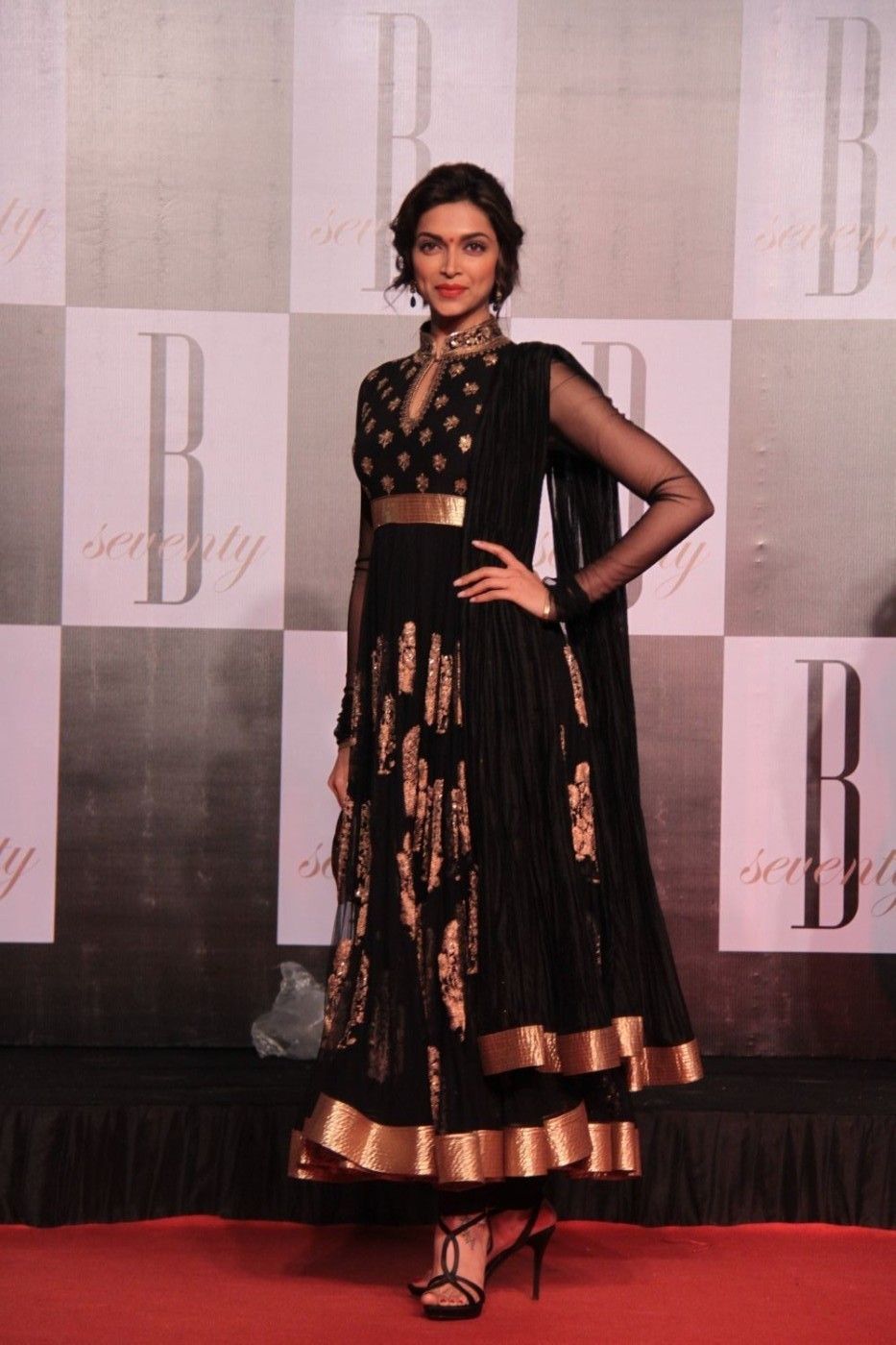 Dazzlerr: Get Anarkali Inspiration from These Bollywood Divas This Festive Season