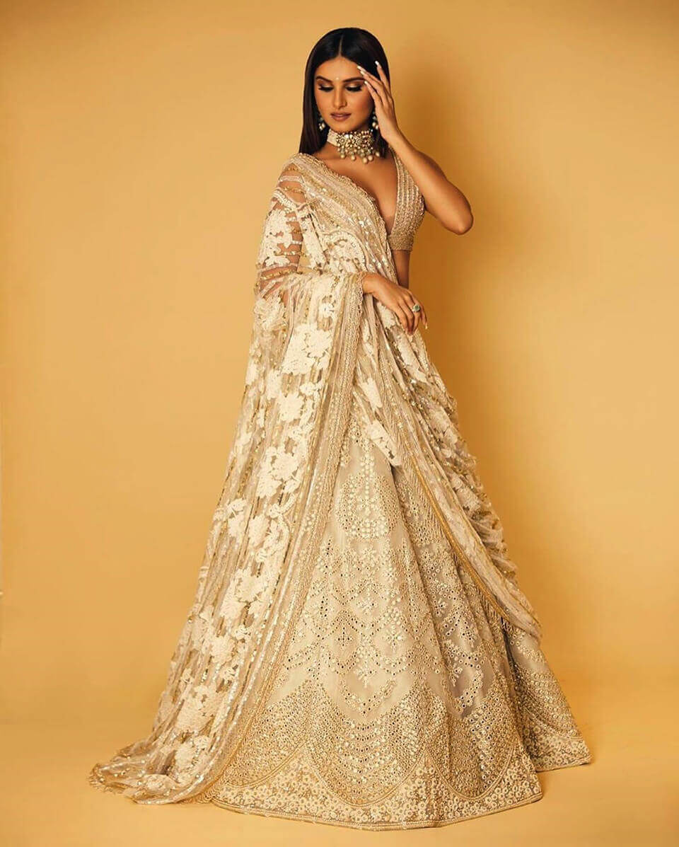 Dazzlerr - Who Wore What at Armaan Jain’s Wedding Reception?