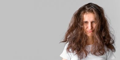 How to Tame Frizz and Keep Your Hair Smooth in High Humidity